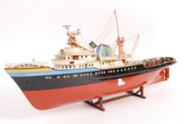 ZWARTE ZEE SCALE SCRATCH BUILT WOODEN MODEL TUGBOAT