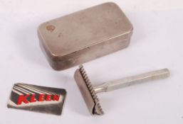 RARE WWII SECOND WORLD WAR ESCAPE & EVADE COMPASS RAZOR