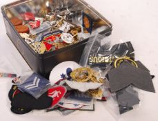 LARGE COLLECTION OF ASSORTED MILITARY BADGES