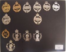 COLLECTION OF WWI & LATER TANK CORPS & ROYAL ARMOURED CORPS BADGES