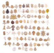 LARGE COLLECTION OF VINTAGE BRITISH MILITARY UNIFORM CAP BADGES