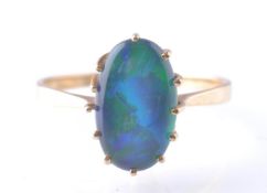 9CT / 375 GOLD AND BLACK OPAL RING
