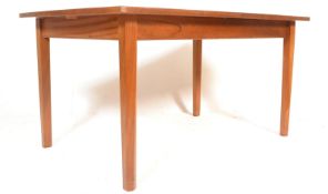 A retro 20th Century William Lawrence Costella ran