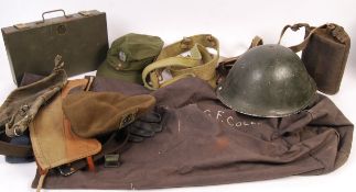GOOD COLLECTION OF ASSORTED 20TH CENTURY MILITARIA