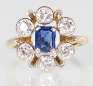 18CT WHITE GOLD SAPPHIRE AND DIAMOND CLUSTER RING