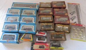 Quantity of 00 gauge carriages by Mainline Railways, Airfix Railway System etc