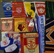 Selection of Football Pennants to include 1971 Chelsea, Arsenal (2), Liverpool 1960s, 1960s