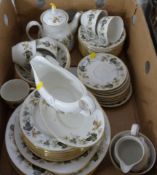 Royal Doulton Larchmont pattern tea and dinner set ware, eight place settings, approximately 58