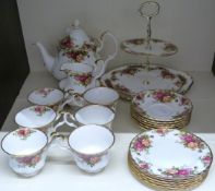 Royal Albert Old Country Roses tea ware, 23 pieces
