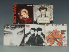 Approx 500 singles mostly 70s and 80s.