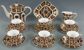 Royal Crown Derby 1128 pattern six place setting tea set with underplates and additional footed