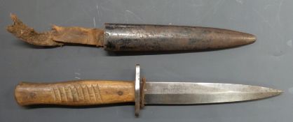 WWII German style boot knife, blade length 14.5cm, metal sheath