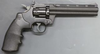 Crossman Model 357 .177 air pistol/ revolver with five ten shot magazines and other spares, serial