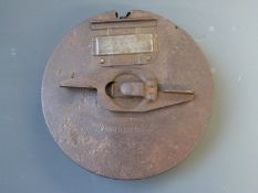 Thompson sub machine gun 50 round drum magazine with named plaques to either side, 17cm in diameter