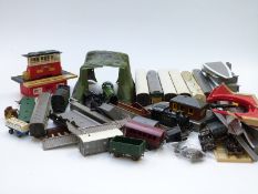 A collection of Hornby and similar 00 gauge locomotives, coaches and accessories