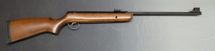 BSA Supersport .22 air rifle with semi-pistol grip and raised cheek piece, serial number DS15995,