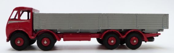 Dinky Supertoys diecast model Foden Diesel 8-wheel wagon with grey bed and red cab, chassis and hubs