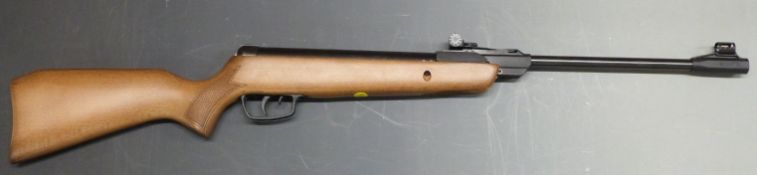 Gamo Junior .177 air rifle with chequered semi-pistol grip, serial number 04-1C-297038-16, new