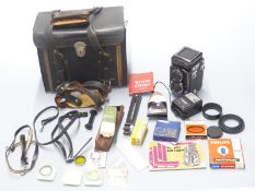 Minolta Autocord TLR camera no 414589, accessories and carrying case