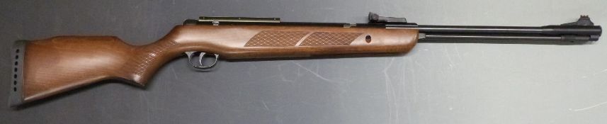 BSA Polaris .177 air rifle with chequered semi-pistol grip and forend and raised cheek piece, serial