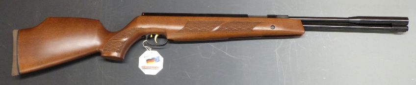 Weihrauch HW97K .22 air rifle with chequered semi-pistol grip and forend, serial number 2040598, new