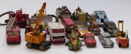 Seventeen Dinky Toys and Dinky Supertoys diecast model vehicles including Shado2, Spectrum Pursuit