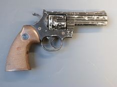 Italian six-shot .22 blank firing revolver, 27cm long