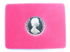 Pobjoy Mint 9ct gold Queen Mother crown, Isle of Man Treasury issue, sovereign size