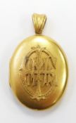 Victorian gold locket, 4.5 x 2.5cm, 16.6g, 3.5cm