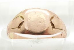 A 9ct rose gold signet ring, 2.1g