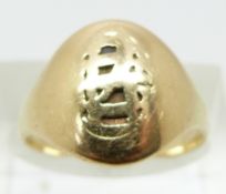 An 18ct gold signet ring, 5.6g (size M)
