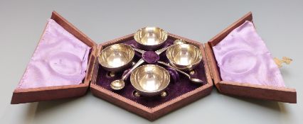 Victorian cased set of four open salts with spoons, width of case 16cm