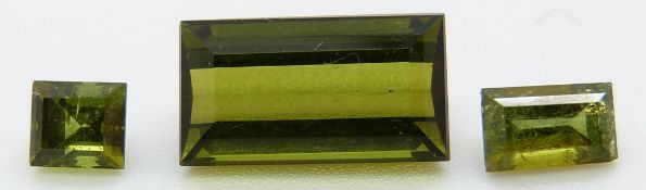 Three rectangular cut green tourmalines (Paraiba), largest approx 2.8ct, smallest 0.41ct