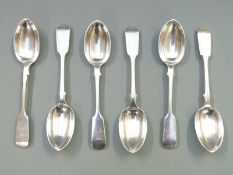 Set of six Edward VII hallmarked silver fiddle pattern dessert spoons, length 18cm, London 1901