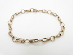 A 9ct gold bracelet, 6.6g
