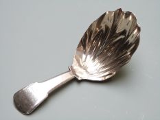 Georgian hallmarked silver fiddle pattern caddy spoon with shell shaped bowl, London 1808 maker's