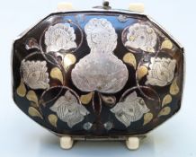 18th or early 19th century silver and brass inlaid tortoiseshell purse decorated with a lady and