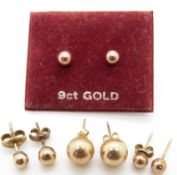 Four pairs of 9ct gold stud earrings, 1.5g