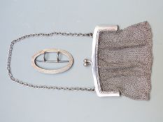 George V hallmarked silver mesh purse, London 1915, width 10cm together with an Edward VII