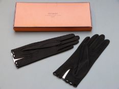 Hermes ladies gloves in fine black suede leather with cutout trim, unused, in original box
