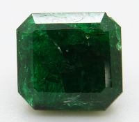 A loose emerald cut emerald of approximately 4.5cts