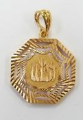A 22ct gold pendant, 4.4g, diameter 2cm