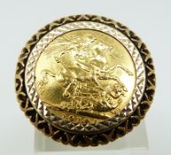 A 9ct gold ring set with a 1918 gold full sovereign, 14.2g (size K)