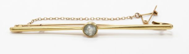 A 15ct gold brooch set with an aquamarine, 4.4g, approximately 7cm