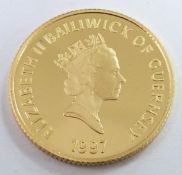 Guernsey 1997 gold proof £25 coin to commemorate the Golden Wedding anniversary of the Queen and