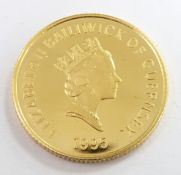 Guernsey 1995 gold proof £25 coin to commemorate The Queen Mother's 95th Birthday, cased with