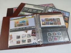 A large quantity of presentation packs in seven albums 1972-2007,high face value
