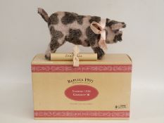 Steiff Spotted Pig 301926 replica, limited edition of 3000, 40cm long in original box with