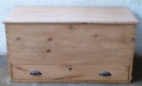 A 19thC pine silver / mule chest or coffer W117 x D58 x H59