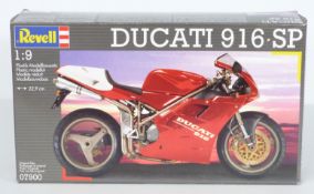 Revell 1:9 scale Ducati 916 SP model motorbike kit 07900, in original box